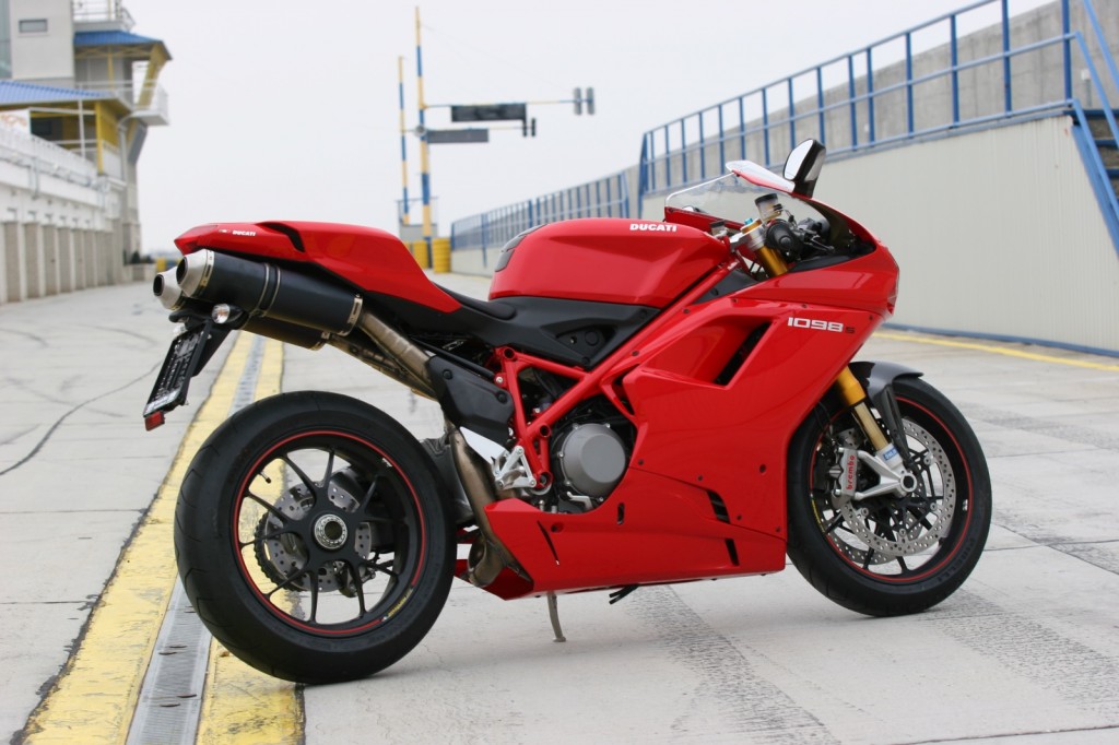 Ducati-1098-2