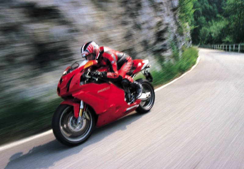 Ducati-999-1