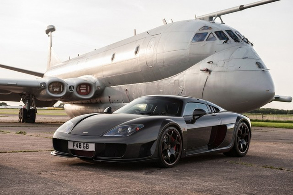 noble-m600-carbon-sport-gallery-3