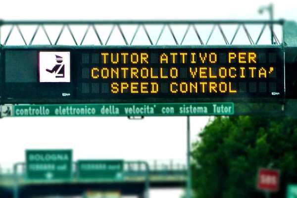 Multa per eccesso di velocità in autostrada.
