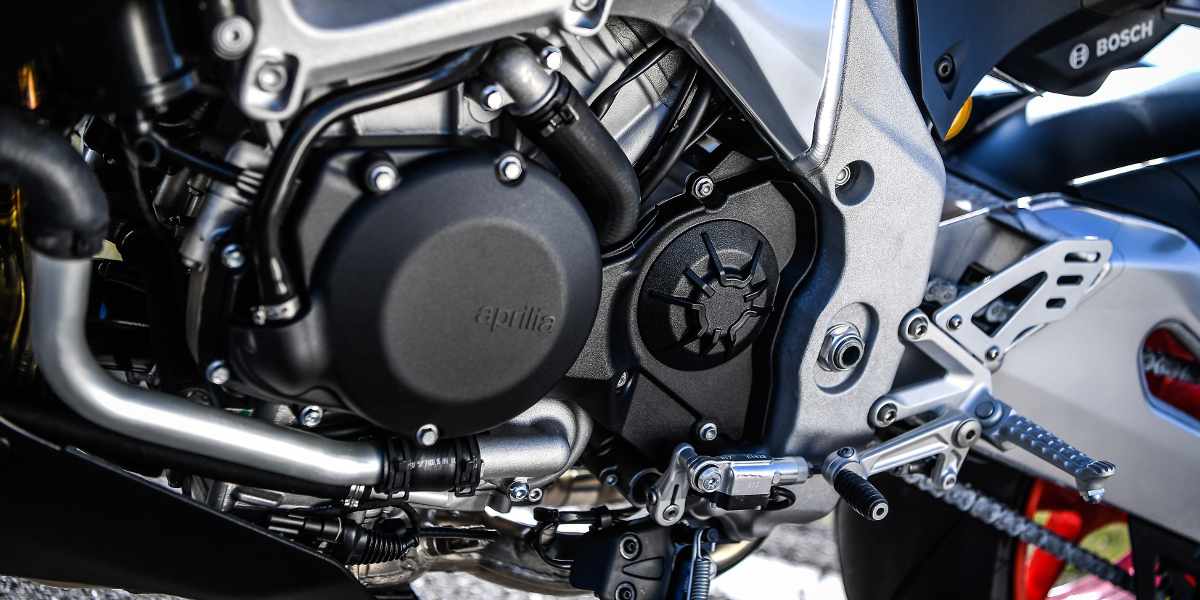 aprilia tuono v4 1100 rr