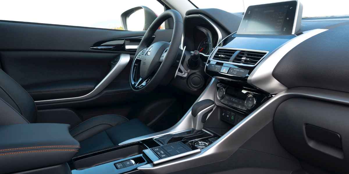 Gli interni della Mitsubishi Eclipse Cross