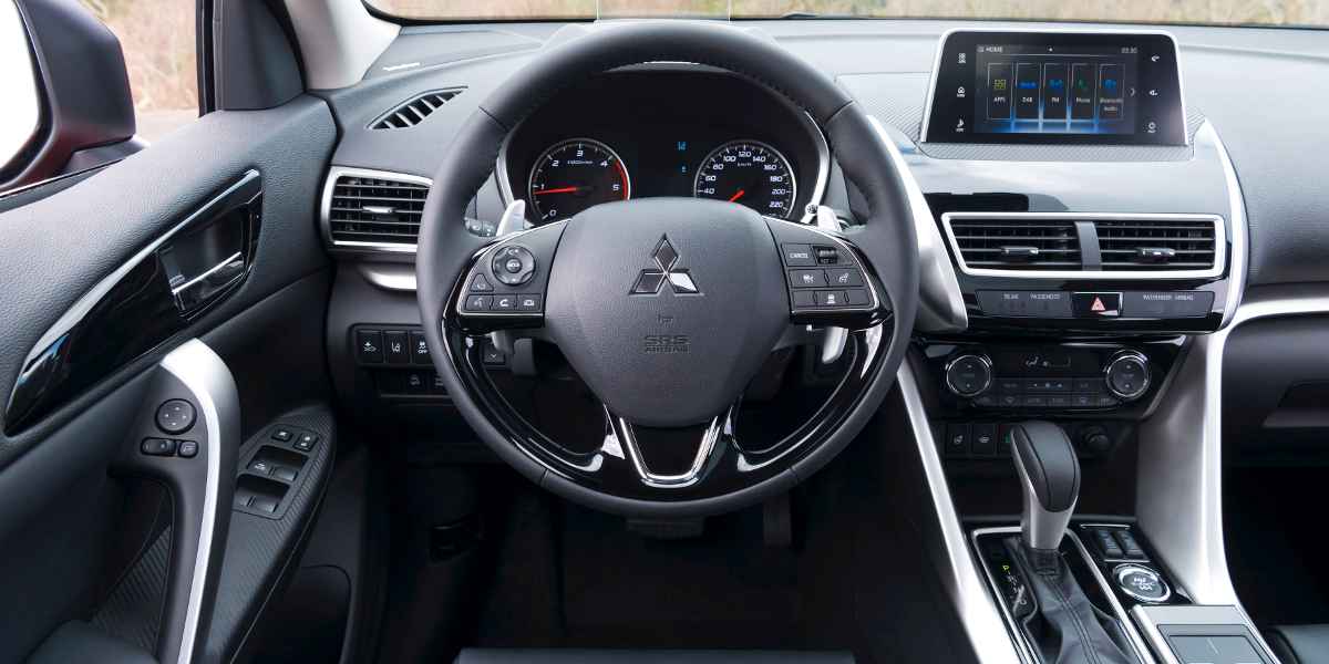 Gli interni della Mitsubishi Eclipse Cross