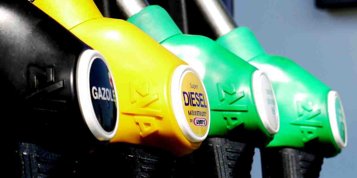 politiche carburante per il noleggio auto