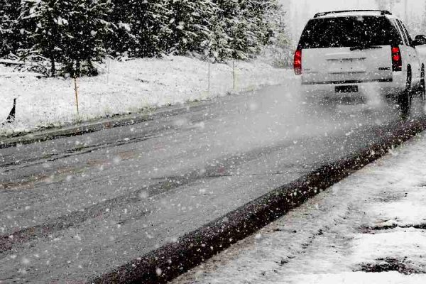 consigli per guidare sulla neve